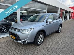 Grijs Gebruikt 2015 Mitsubishi Outlander Edition SUV | € 11.950 (Goede deal)