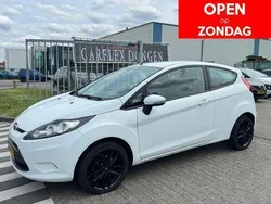 Wit Gebruikt 2009 Ford Fiesta Trend Hatchback | € 2.777 (Eerlijke prijs)