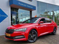 Rood Gebruikt 2022 Skoda Superb LAURIN & KLEMENT Hatchback | € 27.450 (Eerlijke prijs)
