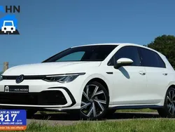 Wit Gebruikt 2020 VW Golf VIII R-line Hatchback | € 25.995 (Eerlijke prijs)