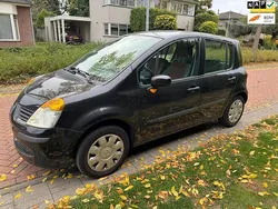 Zwart Gebruikt 2005 Renault Modus Dynamique MPV | € 999 (Goede deal)