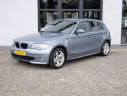 Blauw, metallic lak Gebruikt 2004 BMW 116 Comfort Edition Hatchback | € 1.350 (Super prijs)
