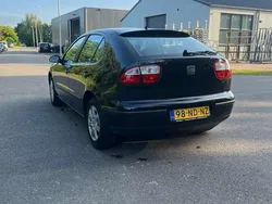 Zwart Gebruikt 2003 Seat Leon Stella Hatchback | € 500 (Goede deal)