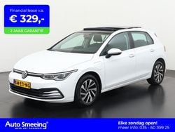 Wit Gebruikt 2022 VW Golf VIII Style Hatchback | € 26.690 (Eerlijke prijs)
