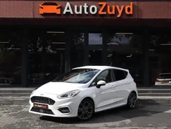 Wit Gebruikt 2019 Ford Fiesta ST-Line Hatchback | € 14.250 (Eerlijke prijs)