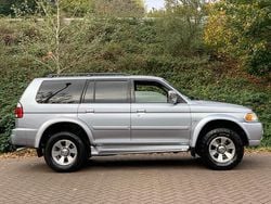 Grijs Gebruikt 2005 Mitsubishi Pajero Intense SUV | € 9.440