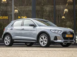 Grijs Gebruikt 2023 Audi A1 Advanced Hatchback | € 29.950 (Eerlijke prijs)