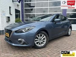 Blauw, metallic lak Gebruikt 2014 Mazda 3 Hatchback | € 10.999 (Eerlijke prijs)