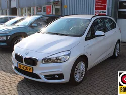 Wit Gebruikt 2017 BMW 225 Active Tourer Executive MPV | € 18.900 (Eerlijke prijs)