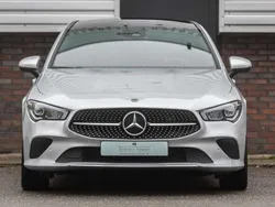 Grijs, metallic lak Gebruikt 2023 Mercedes CLA250e Shooting Brake Progressive Stationwagen | € 34.950 (Eerlijke prijs)