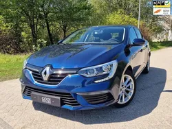 Blauw Gebruikt 2018 Renault Mégane IV LIMITED Hatchback | € 13.950 (Eerlijke prijs)