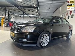 Zwart Gebruikt 2005 Toyota Avensis Sol Sedan | € 4.599 (Eerlijke prijs)