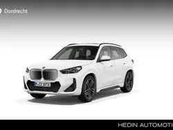 Wit Nieuw 2025 BMW iX1 M Sport SUV | € 59.260 (Goede deal)