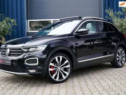 Zwart, metallic lak Gebruikt 2018 VW T-Roc Sport SUV | € 31.450 (Iets duurder)