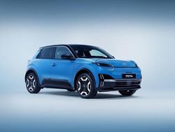 Blauw Nieuw 2025 Nissan Micra Evolve Hatchback | € 36.490