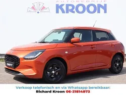 Oranje Nieuw 2025 Suzuki Swift Hatchback | € 23.900 (Eerlijke prijs)