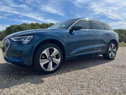 Blauw Gebruikt 2019 Audi e-tron SUV | € 26.999 (Eerlijke prijs)