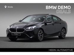 Saphirschwarz metallic (donker zwart metallic) Gebruikt 2025 BMW 220 Comfort Edition Coupé | € 38.880 (Super prijs)