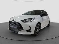 Grijs, metallic lak Gebruikt 2022 Toyota Yaris Sport Hatchback | € 26.450 (Eerlijke prijs)