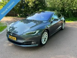 Grijs, metallic lak Gebruikt 2017 Tesla Model S Sedan | € 24.995 (Iets duurder)