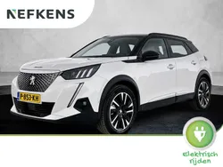 Wit Gebruikt 2022 Peugeot e-2008 GT SUV | € 22.825 (Eerlijke prijs)