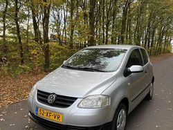 Grijs Gebruikt 2007 VW Fox Trendline Hatchback | € 1.950 (Eerlijke prijs)