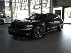 Zwart Gebruikt 2024 Porsche Taycan Cross Turismo Sedan | € 92.539