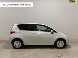 Grijs Gebruikt 2012 Toyota Verso-S MPV | € 7.988 (Eerlijke prijs)