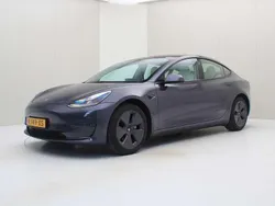 Grijs Gebruikt 2021 Tesla Model 3 Long Range Sedan | € 27.300 (Eerlijke prijs)