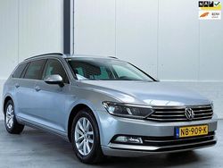 Grijs Gebruikt 2017 VW Passat Comfortline Stationwagen | € 11.950 (Goede deal)