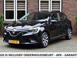 Zwart Gebruikt 2023 Renault Clio V Equilibre Hatchback | € 14.999 (Eerlijke prijs)