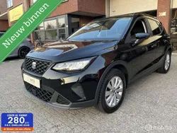 Zwart, metallic lak Gebruikt 2022 Seat Arona Style SUV | € 20.950 (Eerlijke prijs)