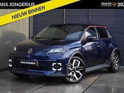 Twotone bleu nocturne / noir Gebruikt 2024 Renault R5 Komfort Hatchback | € 29.449 (Goede deal)