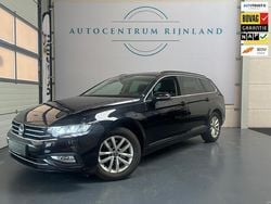 Zwart Gebruikt 2023 VW Passat Business Stationwagen | € 23.499 (Super prijs)