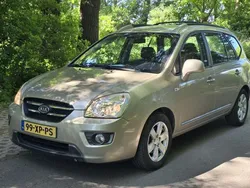 Beige Gebruikt 2007 Kia Carens 2 MPV | € 1.999 (Eerlijke prijs)