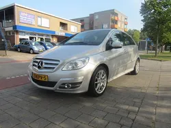Grijs Gebruikt 2010 Mercedes B170 MPV | € 5.750 (Eerlijke prijs)