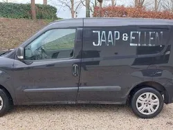 Zwart Gebruikt 2017 Fiat Strada Van | € 5.900