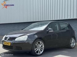 Zwart Gebruikt 2006 VW Golf V Hatchback | € 1.999 (Goede deal)