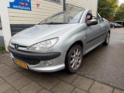 Grijs Gebruikt 2002 Peugeot 206 CC Cabriolet | € 499 (Goede deal)