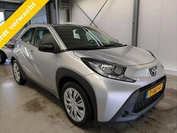 Grijs Gebruikt 2023 Toyota Aygo Play Hatchback | € 16.499 (Eerlijke prijs)