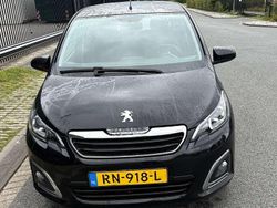 Zwart Gebruikt 2017 Peugeot 108 Allure Hatchback | € 9.500 (Iets duurder)