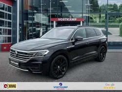 Zwart, andere lak Gebruikt 2019 VW Touareg R-line SUV | € 57.950 (Eerlijke prijs)