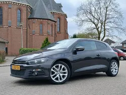 Bruin Gebruikt 2009 VW Scirocco Coupé | € 4.699 (Eerlijke prijs)