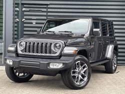 Grijs Nieuw 2025 Jeep Wrangler Unlimited Sahara SUV | € 87.665 (Iets duurder)