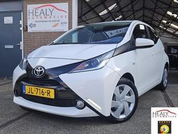 Wit Gebruikt 2016 Toyota Aygo X-play Hatchback | € 5.995 (Eerlijke prijs)