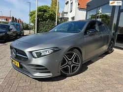 Grijs Gebruikt 2022 Mercedes A200 Premium Plus Hatchback | € 31.950 (Eerlijke prijs)