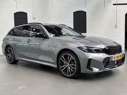 Grijs Gebruikt 2022 BMW 330 M Sport Stationwagen | € 46.950