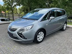 Zilver, metallic lak Gebruikt 2015 Opel Zafira Tourer Edition MPV | € 9.900 (Eerlijke prijs)