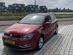 Rood Gebruikt 2015 VW Polo Highline Hatchback | € 7.750 (Goede deal)