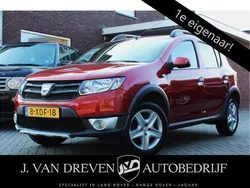 Rood Gebruikt 2014 Dacia Sandero Stepway Hatchback | € 7.425 (Eerlijke prijs)